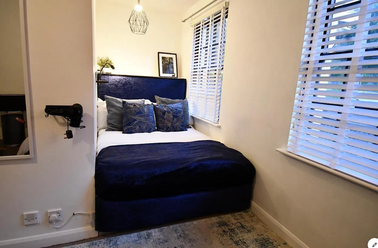 Apartment Stunning 2 Bed Apartment, In The Heart Of Exeter!